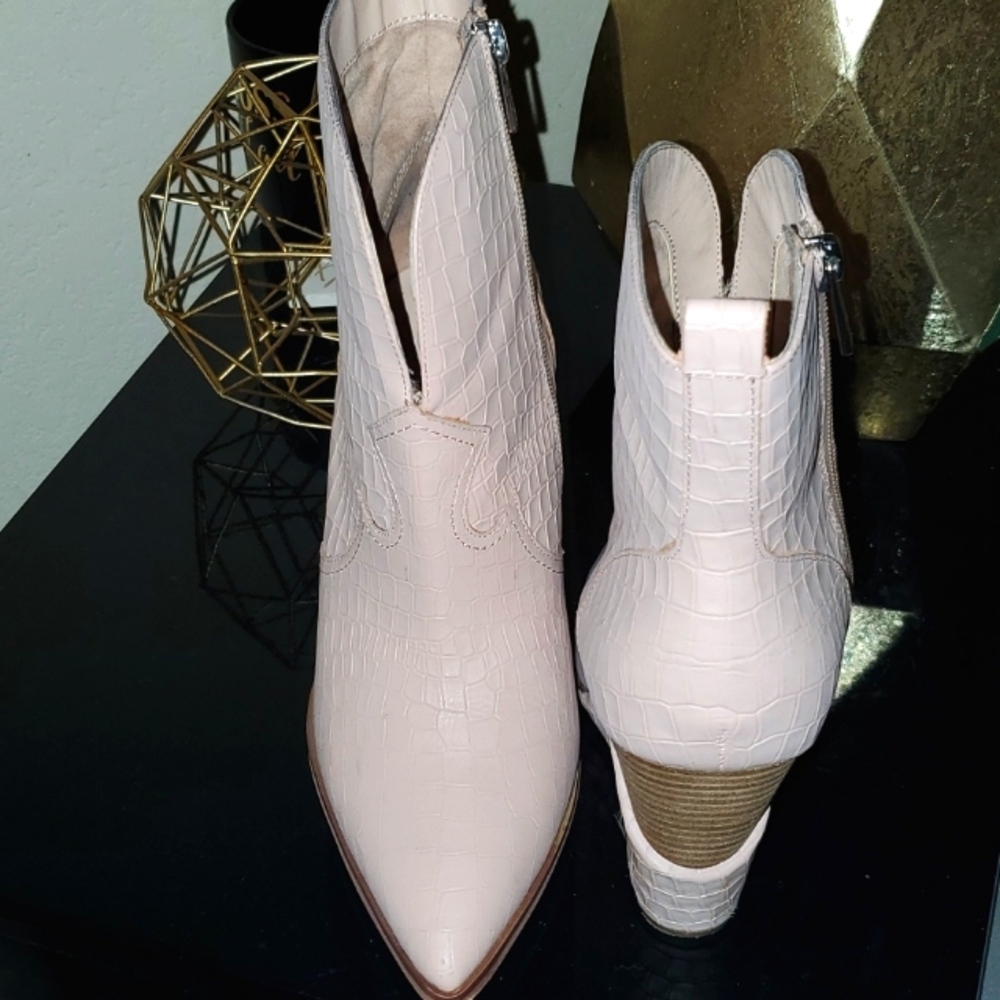 Jessica Simpson Wedge Boots Blush 9